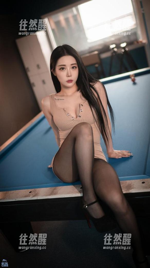 精选中的精选，居家定格Bomi(普美)的艰苦‘打工’日常