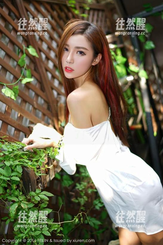 Feilin嗲囡囡-欣欣Rubybaby Feilin嗲囡囡 - 哇,欣欣Rubybaby的在线图片,职业装比我上班的衣服好看多了!
