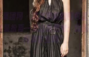 GIRLT果团网 – 这次更新的图包里，周妍希的JK装扮再一次让我思考：我还记得如何做作业吗？