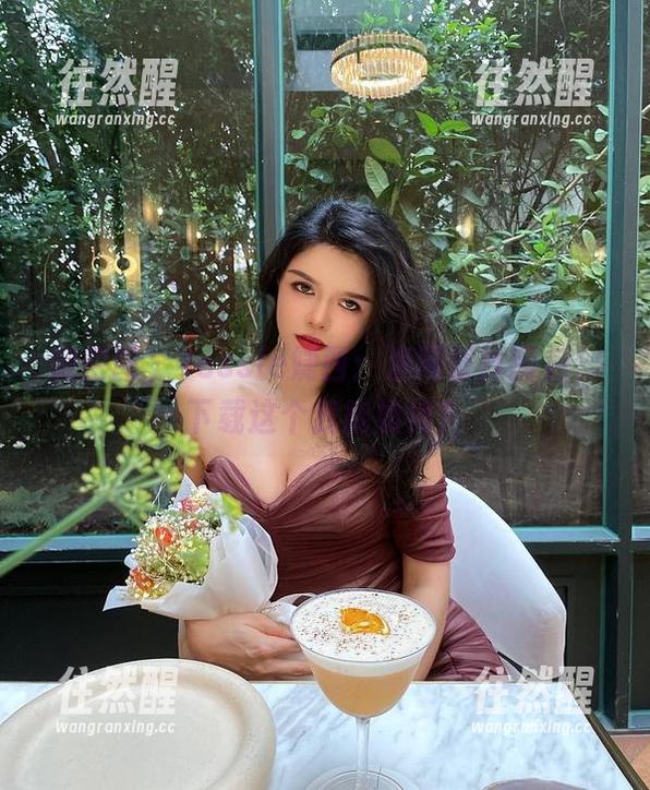 Jessie婕西 微密圈 - Jessie婕西:渔网蕾丝图包,下载这个我能如何?