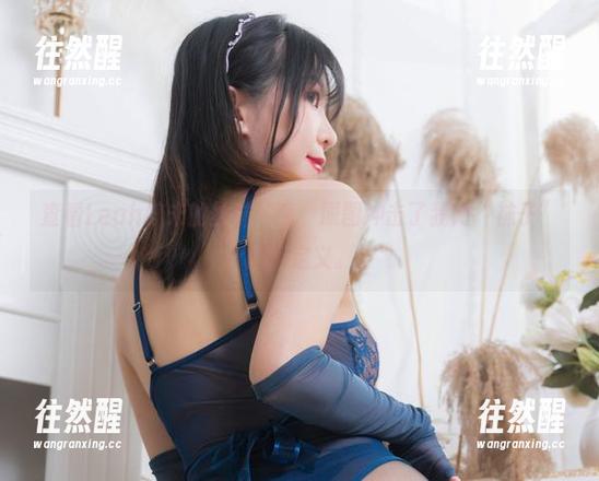 Leah梓未 查看Leah梓未的丝袜写真,原图冲击了我对“袜子”的新定义。