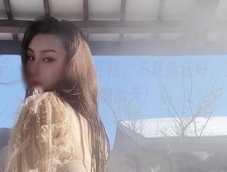 微密圈 – MIYA那条红裙，不更新还好，更新一看，我的天！