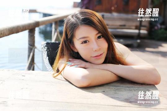 MyGirl美媛馆 - 黄乐然的写真：日常的尴尬瞬间，谁在意呢？