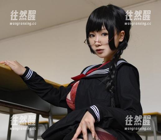 PAKI酱 想看PAKI酱的姐姐?来这里,免费写真不绕弯!