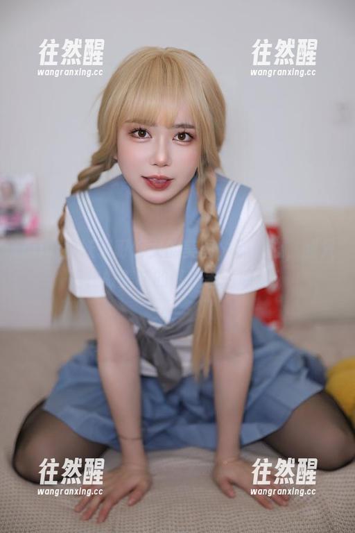 Tina很妖孽呀修女的美图，别担心，我只是在做美味的修道者三明治！