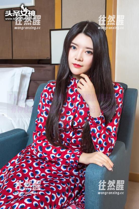 TouTiao头条女神-杨曼妮 TouTiao头条女神 - 杨曼妮的棉袜壁纸,有种让我想把整个屏幕都包进来的冲动!
