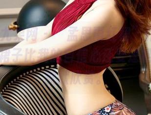 UGirls尤果网 – “孟思雨红裙”作品合集：她的裙子比我的自信心还要蓬松，只能默默欣赏。
