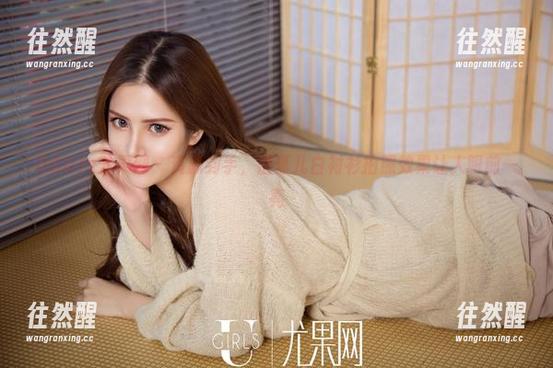 UGirls尤果网 - 资源到手，田慕儿白衬衫拍照效果让人眼前一亮
