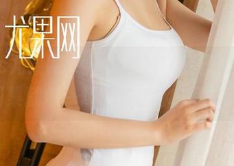 UGirls尤果网 – 陈梓涵的浴缸日常，美图图集就像一场悠长的水中蹦迪。