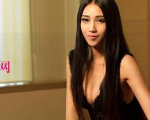 UGirls尤果网 – 当韩安琪的裸足出没，高清细节太容易让人分心了。