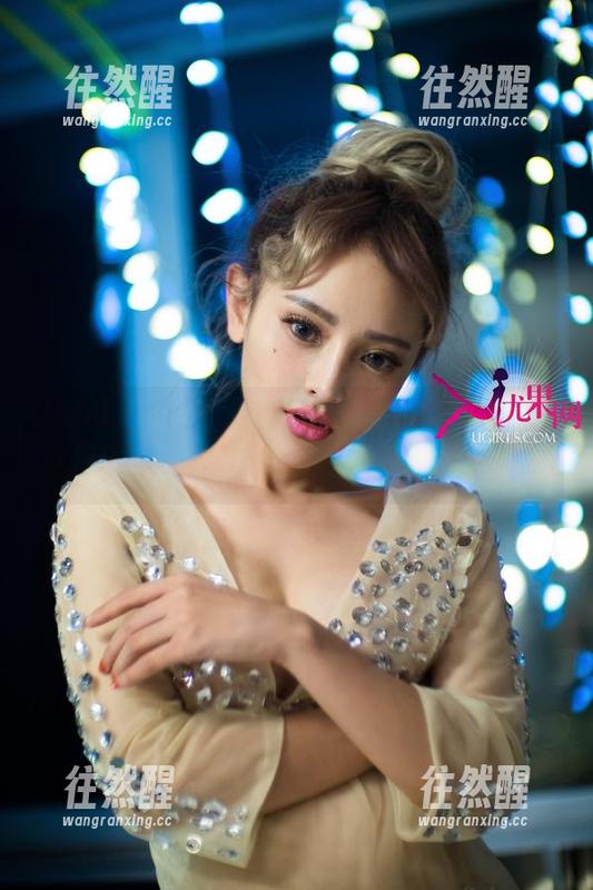 UGirls尤果网 - 厉害了，我的韩雨菲！这白丝作品，免费到手，谁让它这么好看！