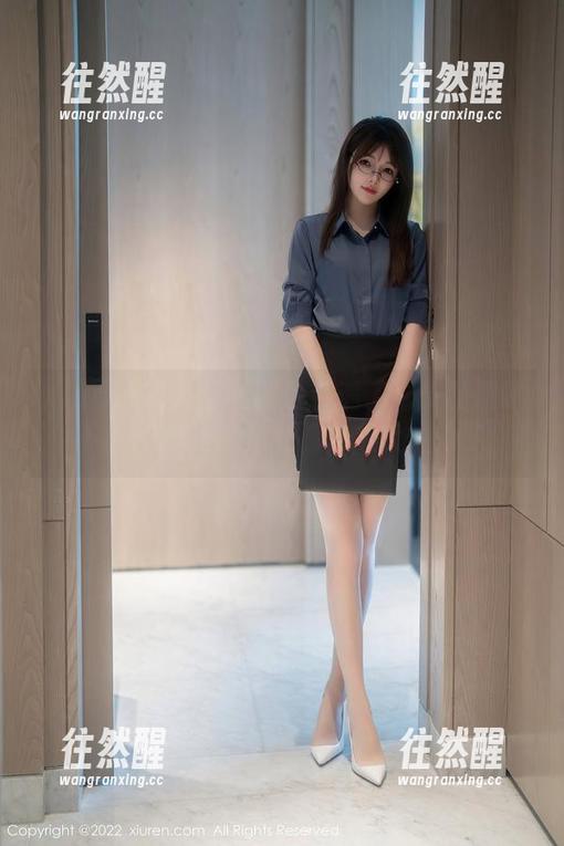 Xiuren秀人网 - 图包装满了细节和趣味，九千柒柒的兔女郎形象太生动了