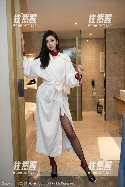 Xiuren秀人网 - 紧身牛仔裤里的佘贝拉bella，私房图片关注她的优雅，偶尔思绪又被那股子轻松打乱。