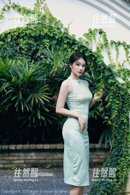Xiuren秀人网 - 制服风潮，娜娜子呀的一张壁纸值得你细细品味