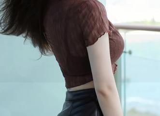 Xiuren秀人网 – 小纯子在天台的线上合集，漫不经心的美，点滴入心