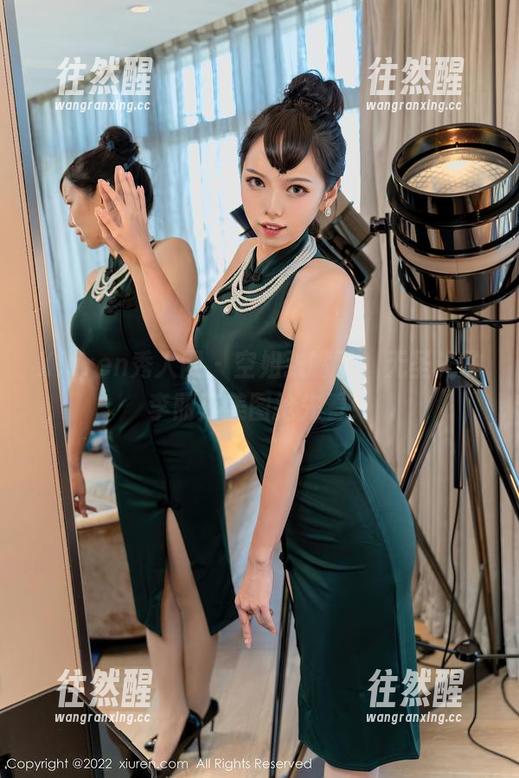 Xiuren秀人网-李丽莎 Xiuren秀人网 - 空姐张嘴了,无圣光的李丽莎美图抢先看!