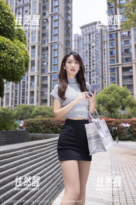 Xiuren秀人网-雯大王susie Xiuren秀人网 - 要不要来点惊喜?雯大王susie的高清睡衣图包,既没有结尾也没有开头,只有让你愣住的精彩时刻!