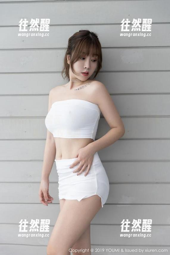 YouMi尤蜜荟-心妍小公主 YouMi尤蜜荟 - 说实话,心妍小公主的写真,不仅是脚,还有其他魅力
