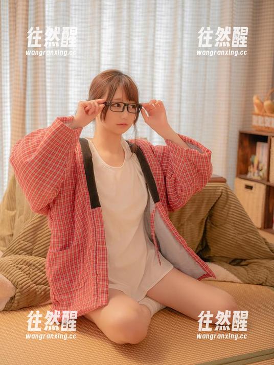 更新！nagisa魔物喵的油亮写真，怎么那么会发光呢？这得用多少油？