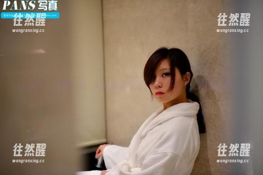 pans - 深夜不怕瘆人的高清自拍，完全在小青的魔力之下！