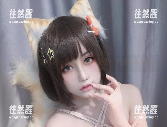一笑芳香沁 萌妹子一笑芳香沁,档案室OL的美图!笑到你肚子疼!