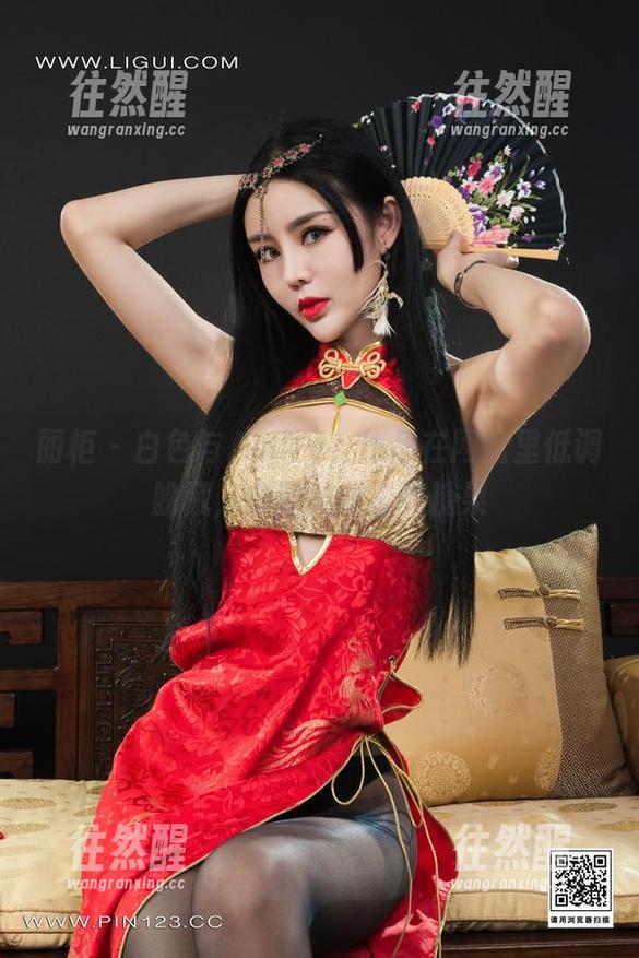 丽柜-Amily 丽柜 - 白色与Amily,作品在网盘里低调躲藏,像是被遗忘的糖果