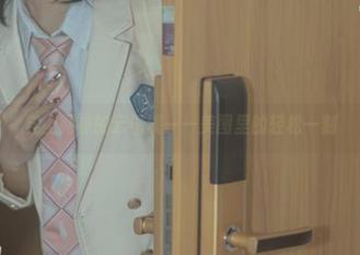 穿上网袜的云溪溪——美图里的轻松一刻
