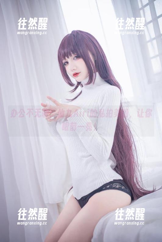 仙九Airi 办公不无聊:仙九Airi的私拍美图,让你眼前一亮!