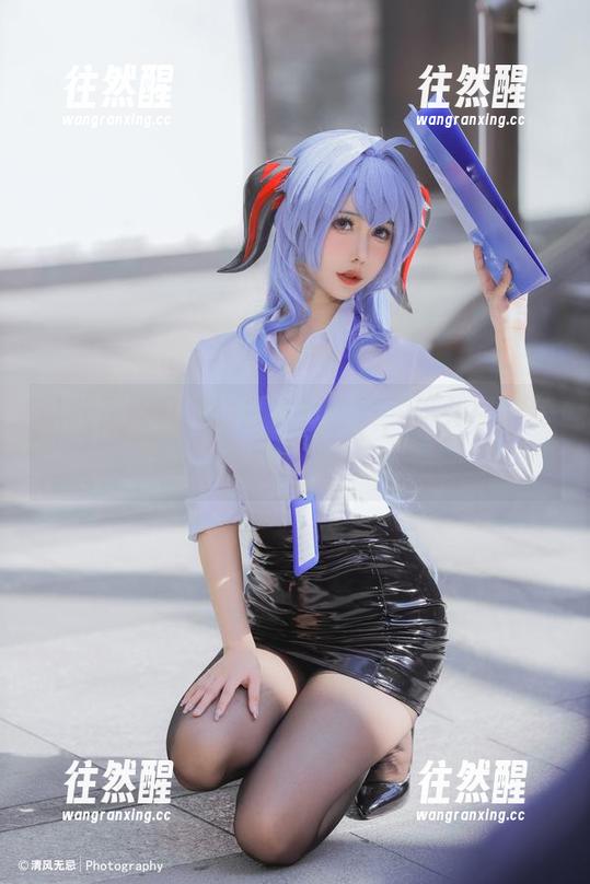 仙女月 从此不能没有的白衬衫合集,仙女月也在思索,果然是神来之笔