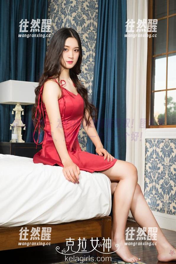 克拉女神 - 为YOYO的制服赞叹！图库里的构图、角度，一个比一个好！