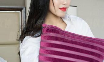 克拉女神 – 容儿的在线课堂，别以为我只教知识！合集全新上线！