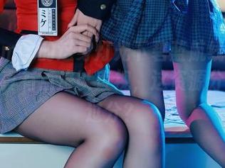 兔胖胖min的这身灯光下碧蓝航线的柴郡礼服，真有点难以直视，这资源分享有点过分？