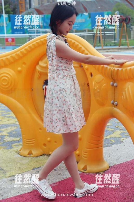 初夏女神-安妮 初夏女神 - 安妮的居家写真合集:我家之大,你却无处可藏!