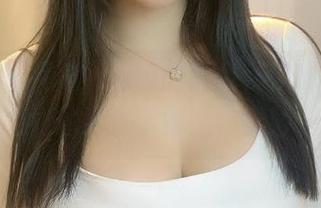 微密圈 – 可馨juicy的裸足，在线高清，感觉像踏在云端上，真妙。