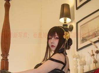 咔喵最新写真：看我如何用睡衣征服我的沙发！
