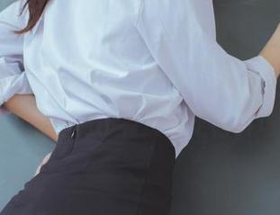 喵糖映画 – lovely呆玄，户外全套原图：桌子上的椅子有没有走错片场？