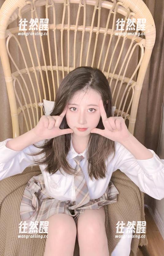 奈汐酱Nice 在奈汐酱Nice的私房图片里,泳装和海浪之间的默契比我和冰淇淋还要深!