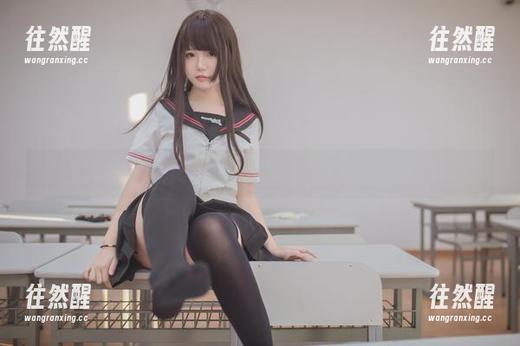 宅夏yoko 妹汤物语:被宅夏yoko的校服写真征服,用膝盖想都没抗拒。