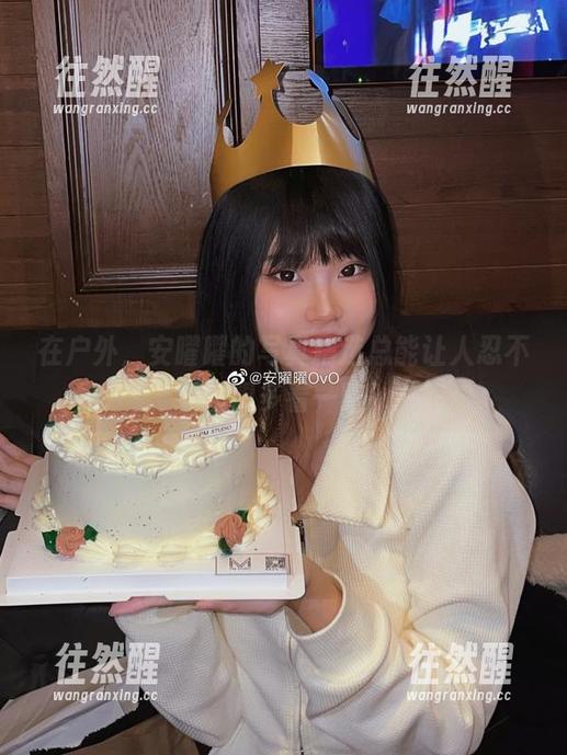 安曜曜 在户外,安曜曜的写真精选总能让人忍不住想多看一眼