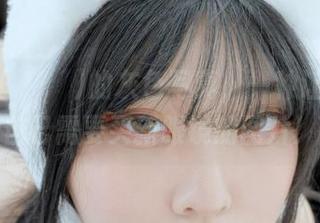 宋哈娜(송하나)的灰色写真，一种让你以为自己需要买新眼镜的图片！