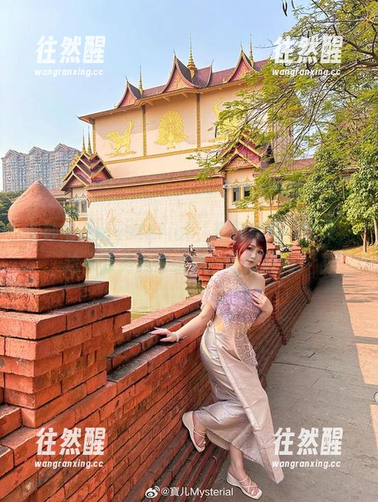 宝儿mysterial 女神宝儿mysterial,精选美图:老天,这个姿势我也试试,会摔跤吗?