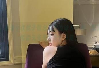 微密圈 – 看着小优优子饱含灵性的泳衣作品，想了好多，偏偏无圣光让我分不清。