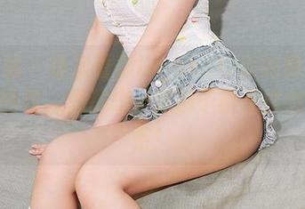 尤蜜荟 – 每次看到Domen瑶瑶的裤里丝福利图包,我都想:这裤子能不能给我一条!