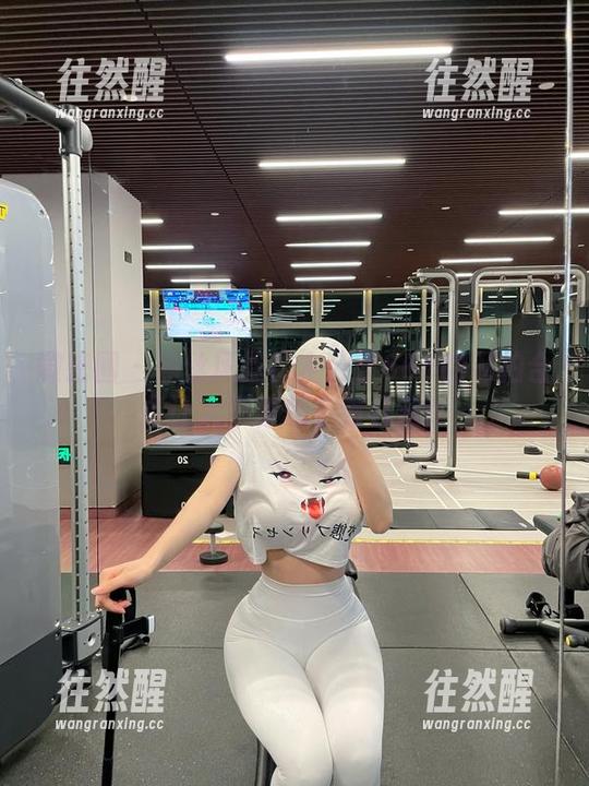 微密圈 - 黑丝风暴！左公子666的私拍合集让人不禁想多看几遍！