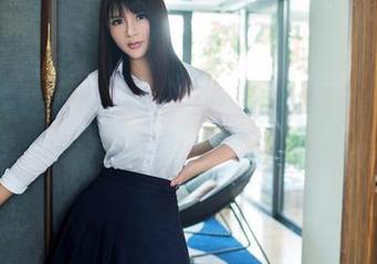 推女郎 – 私房写真里的木婉晴，真期待再深情围绕她的美脚转转！