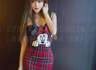 推女郎 – 哦，王李丹尼又搞事了，黑白美图上线，那个阴影打得，像极了我有深度的思考（哈哈）。