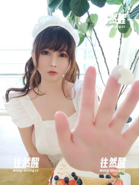 是依酱呀 是依酱呀,谁能看懂私拍里的每一个秘密