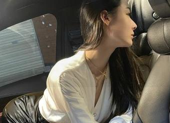 微密圈 – 是小逗逗的圣诞作品，今晚就来分享一下她的小心机。