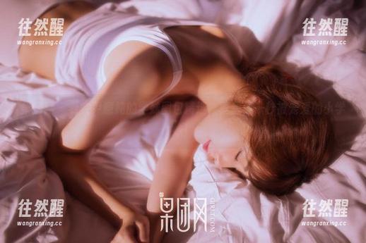 果团网 - 看完尹意纯的学妹图包精选，真想做一秒被宠爱的小学妹！