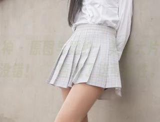 梦丝女神 – 原图与婚纱，美国大片打扮？没错！玥玥瞥见了这可能性。